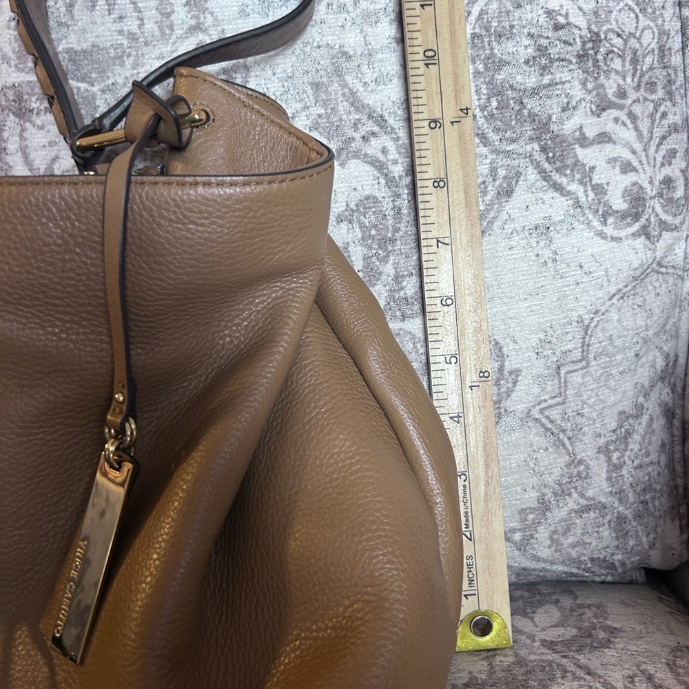 Vince Camuto Brown Leather Shoulder Bag Excellent Condition - Picture 6 of 9